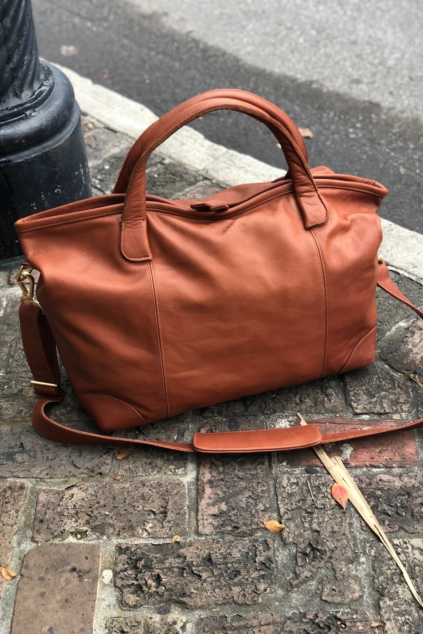 Coronado Classic Leather Weekender - Image 4