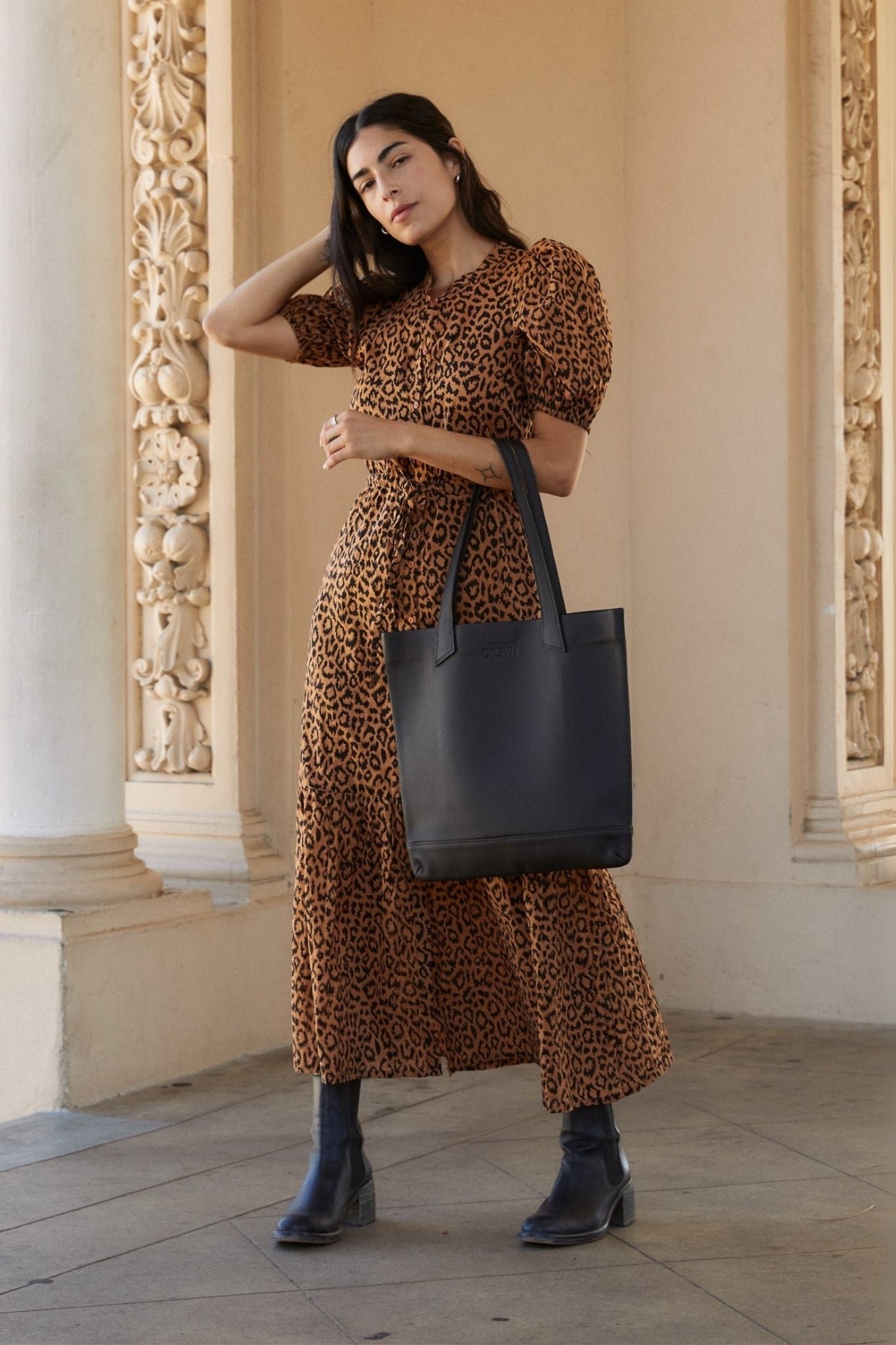 Magazine Everyday Leather Tote