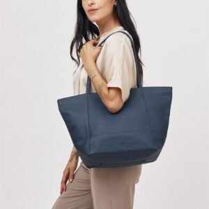 Vienna Classic Zipper Tote